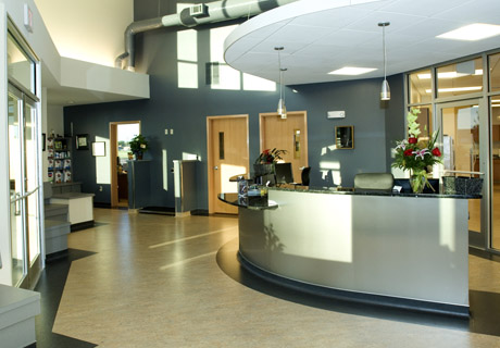 نسعى إلى تحسين الخدمات الصحية بما يلبي احتياجات المجتمع.